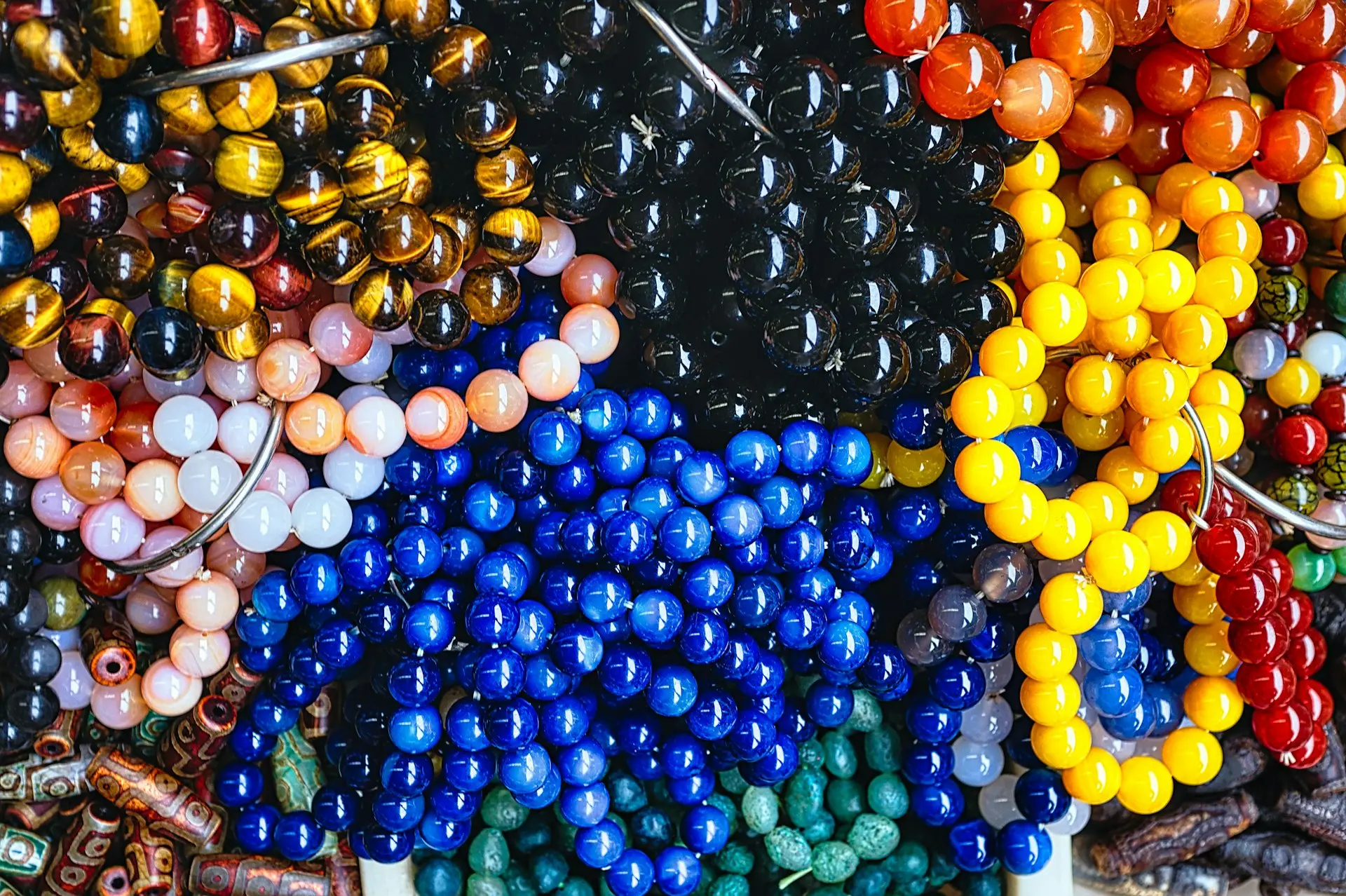 beaded assorted-color accessory lot